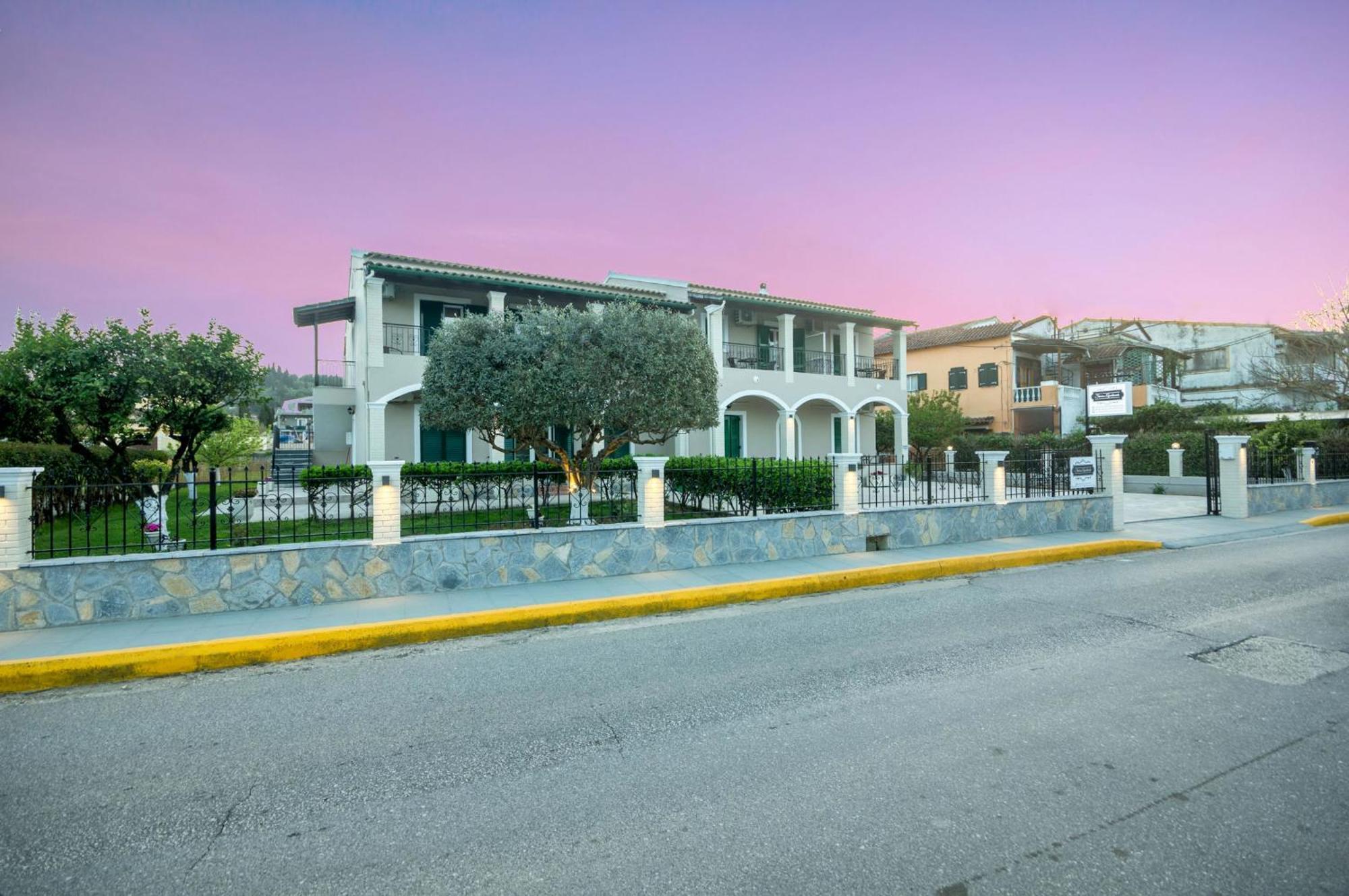 Stavros Apartments Kontokali Next To Gouvia Marina Exterior photo